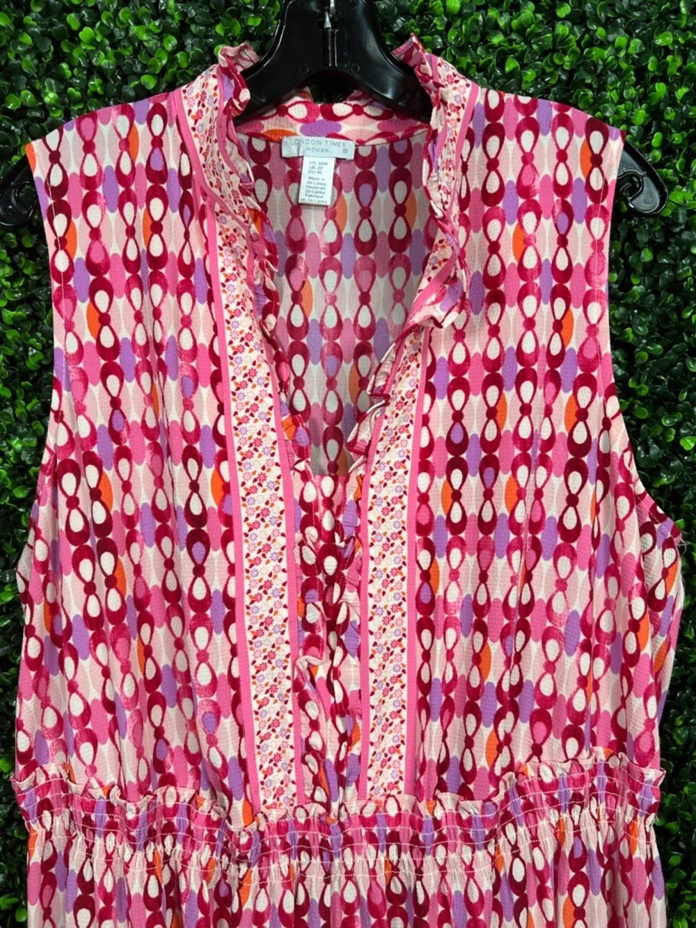 MAGGY LONDON | Brooke Tear Drop Print Sleeveless Maxi Dress
